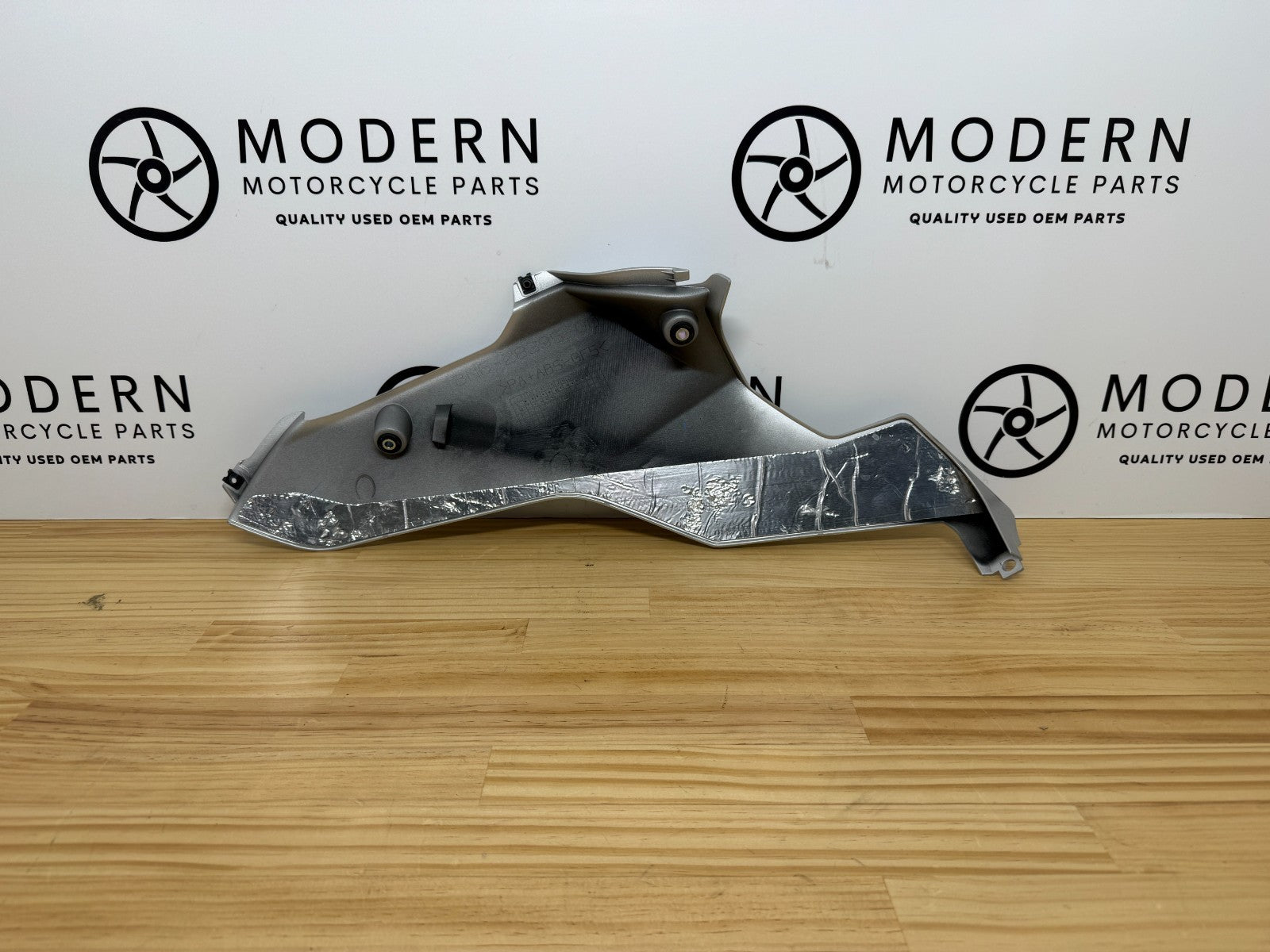 Yamaha YZF-R6 2017-2024 Right Lower Fairing Silver BN6-28395-00-P1 Genuine OEM