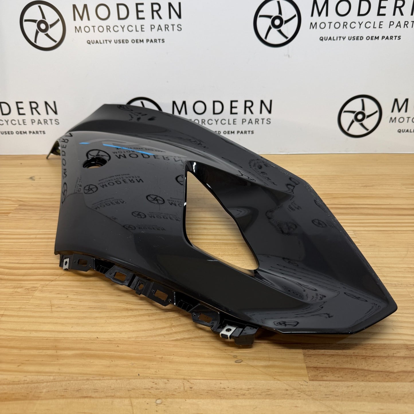 Yamaha YZF-R7 2022-2025 Left Upper Fairing Black BEB-W2835U-00-P0 Genuine OEM