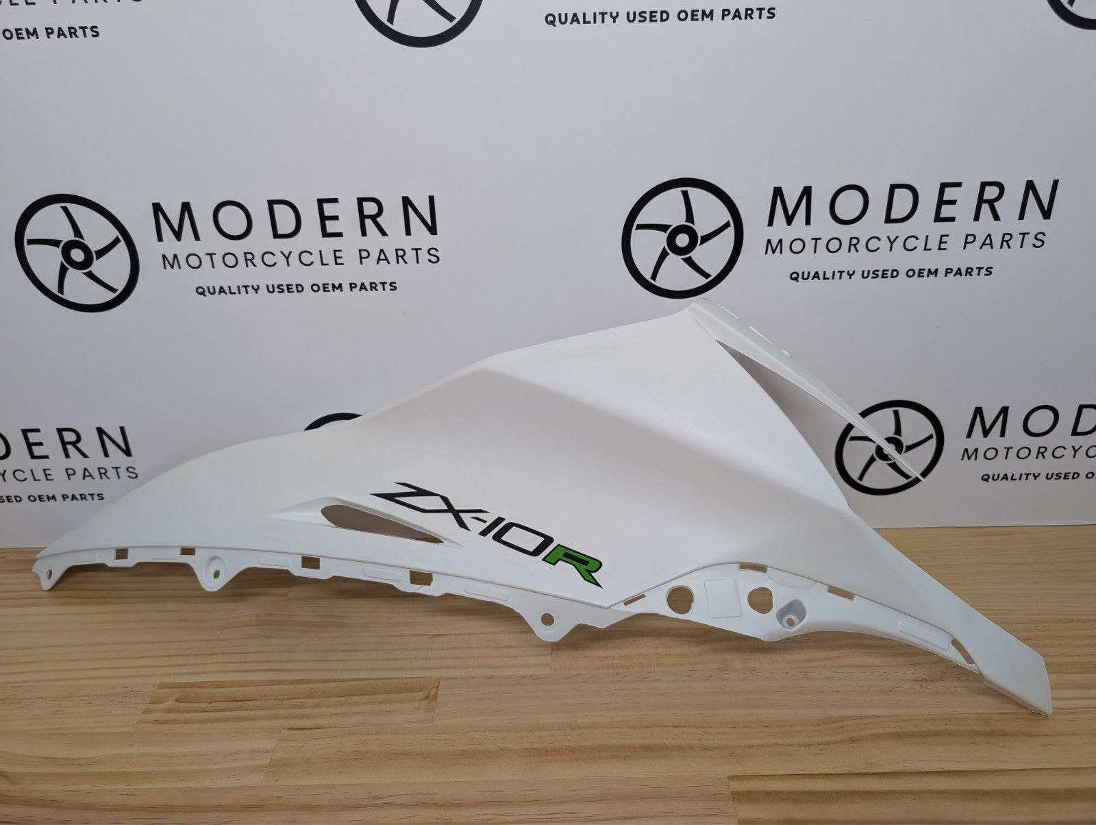 Kawasaki ZX10R Gen 4 2011 2015 Front Right Fairing White 55028033446K