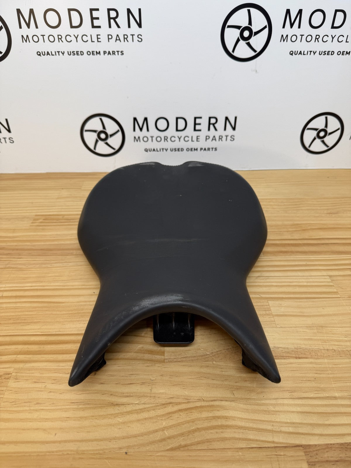 Triumph Daytona 675 2013-2017 Rider Seat T2301107 Genuine OEM