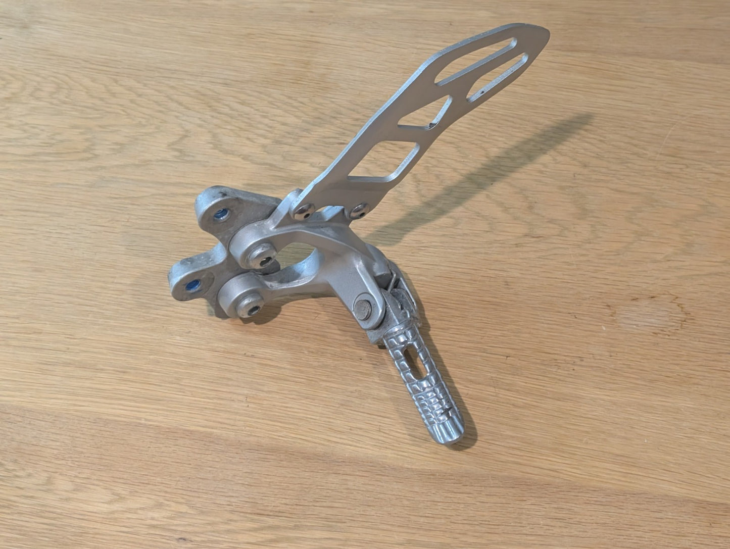 Suzuki GSXR1000 L1 L2 L3 2010 2016 Left Rearset OEM