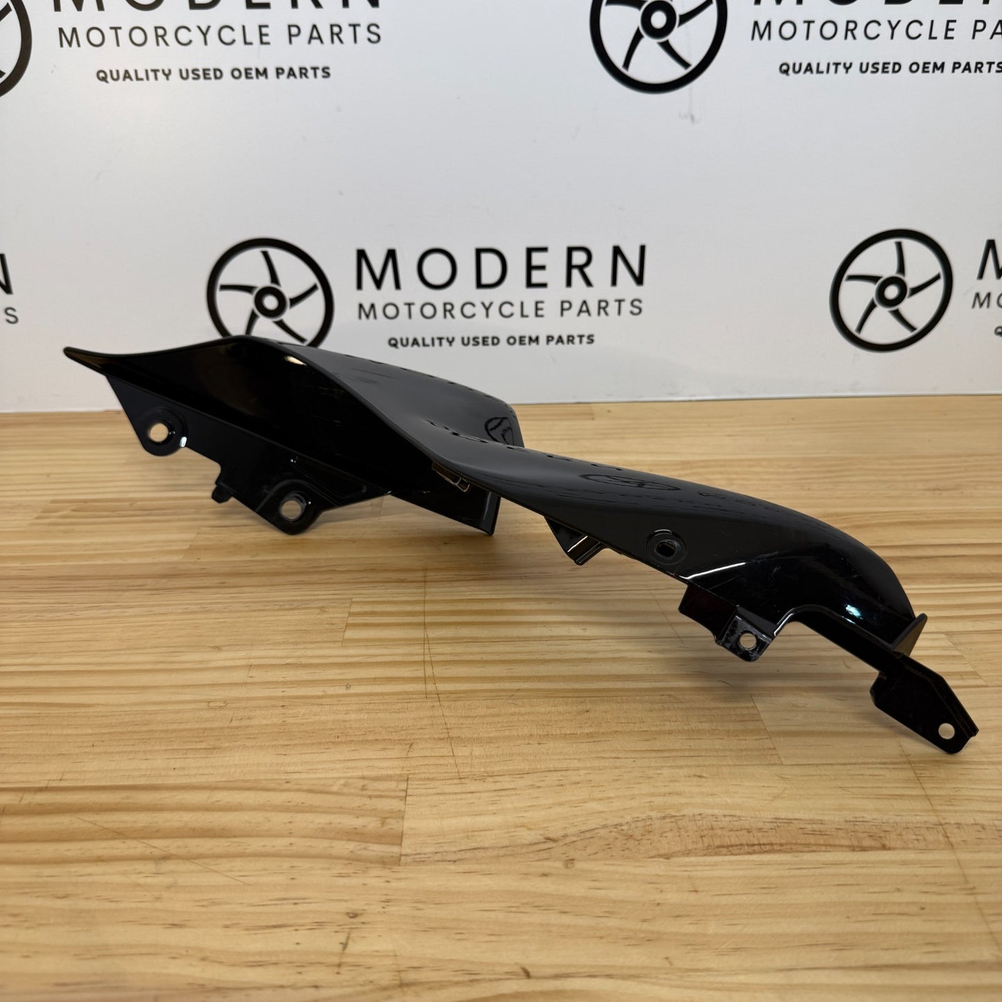 Yamaha YZF-R7 2022-2025 Right Tail Fairing Black BEB-21711-00-P0 Genuine OEM