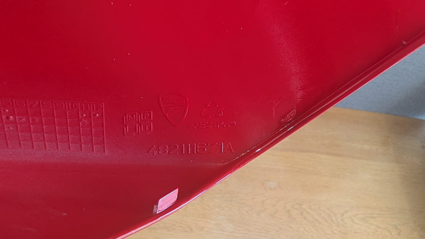 Right Hand Tail Fairing to fit Ducati Panigale 899 1199 2012 2015 Red 482111671A