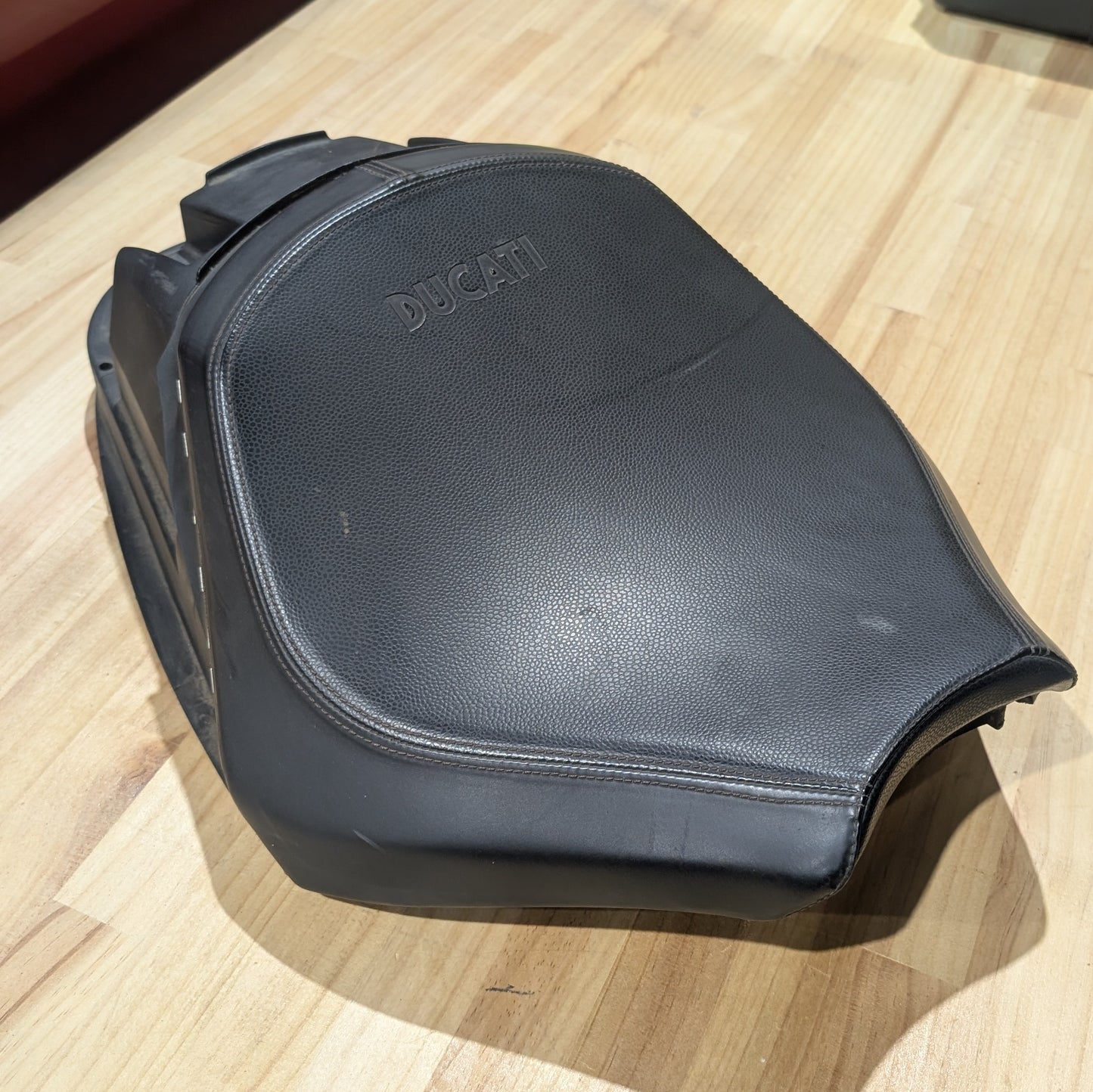 2006-2010 Ducati Sports Classic Monoposto Seat Unit 59520721A Genuine OEM